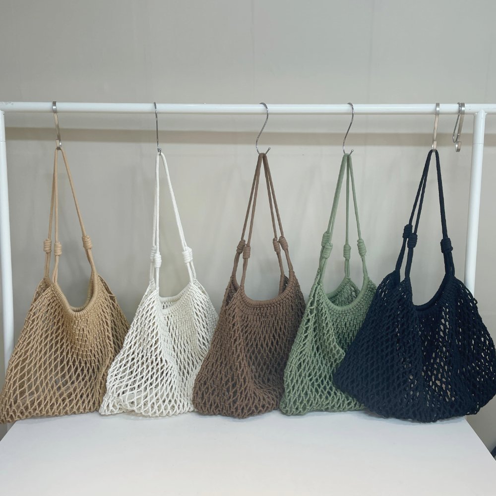 Hand woven shoulder bag large capacity casual woven handbag suitable for daily shopping and travel