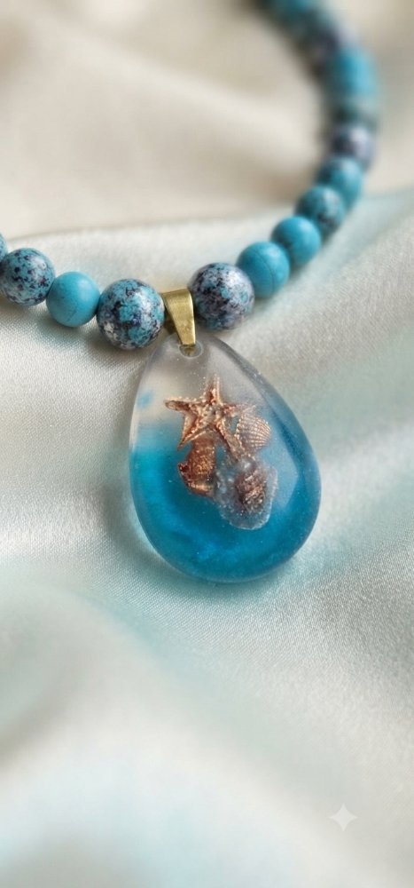 Ocean Whisper Necklace – Handcrafted Resin Seashell Pendant